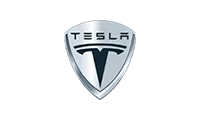 Tesla Autoglas – Steinschlag-Reparatur & Scheibenaustausch